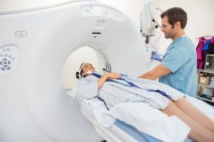 Dosimetria clínica, para avaliação da exposição de pacientes e proteção radiológica